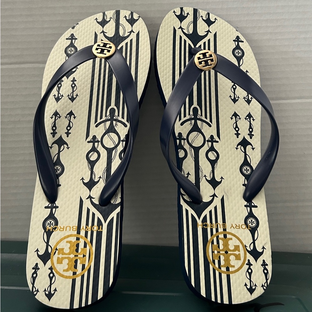 Tory Burch Black and Cream Flip Flops Women’s Size 8.5-9 EUC